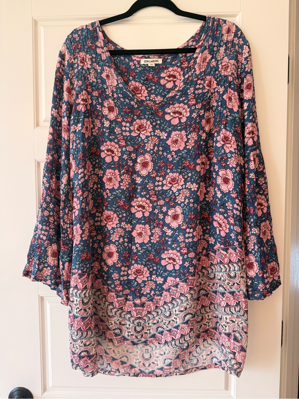 Billabong Blue and Pink Floral V-Neck Mini Dress